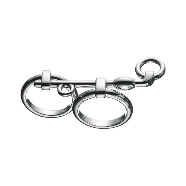 Hermès Mors de Brides 系列純銀雙環戒指,40,600元。